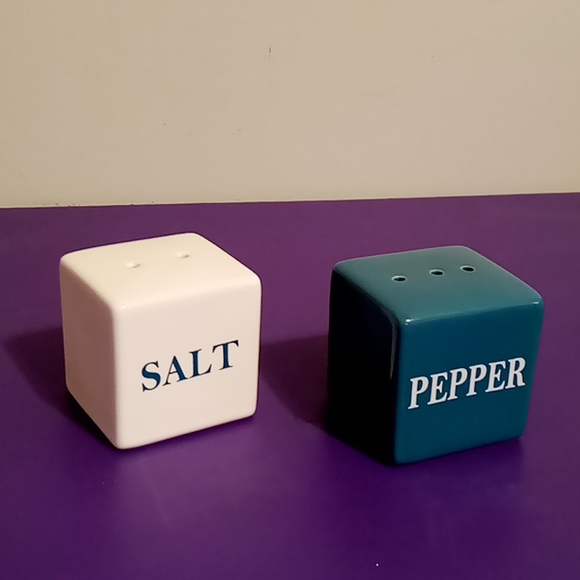 None Other - 🍁Cube salt and pepper shakers